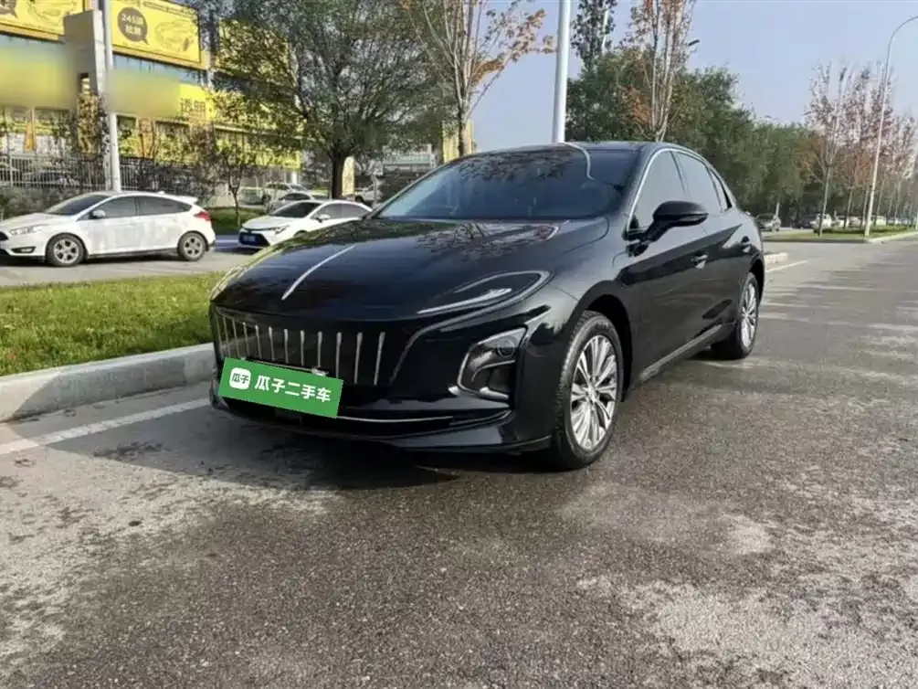 Hongqi E-QM5 — фото 2