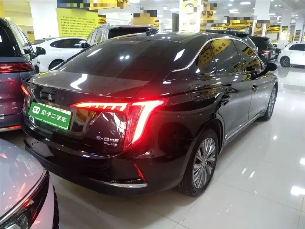 Hongqi E-QM5 — фото 7