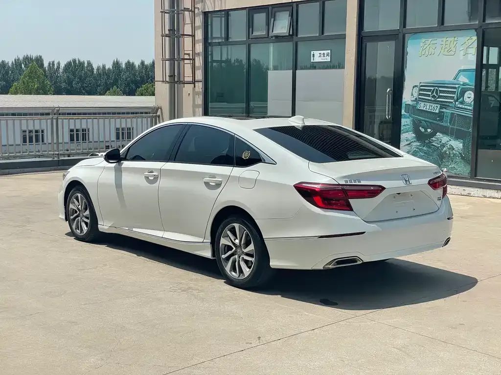 Honda Inspire — фото 6