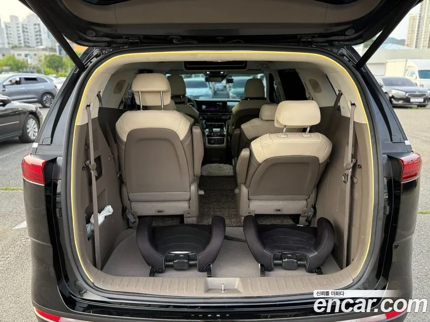 Kia Carnival — фото 10