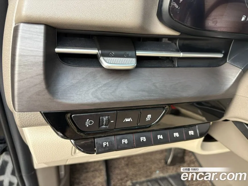 Kia Carnival — фото 9