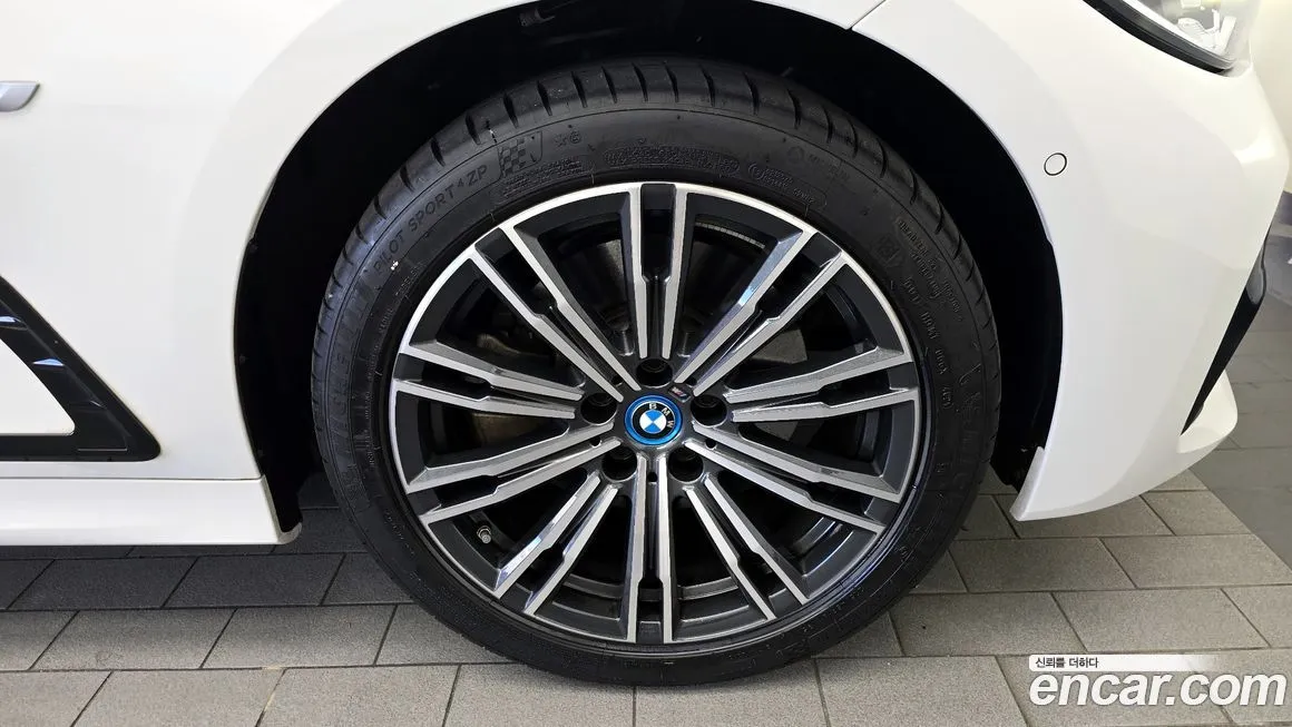 BMW 3-Series 2022 из KR, фото 5