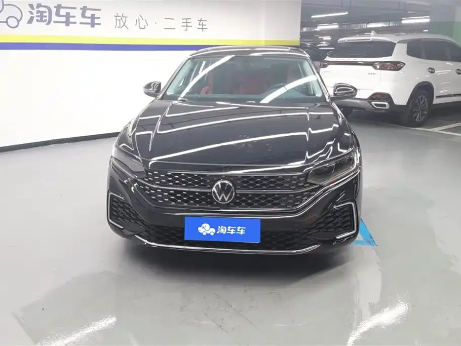 Volkswagen Passat 2023 из CN, фото 2