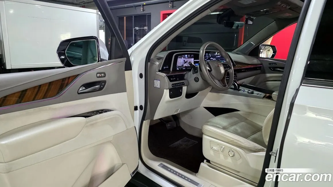 Cadillac Escalade 2022 из KR, фото 10