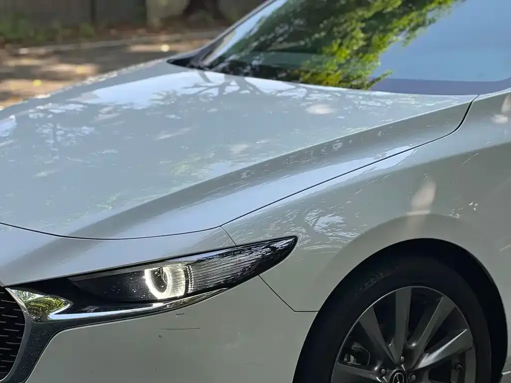 Mazda 3 Axela 2023 из CN, фото 5