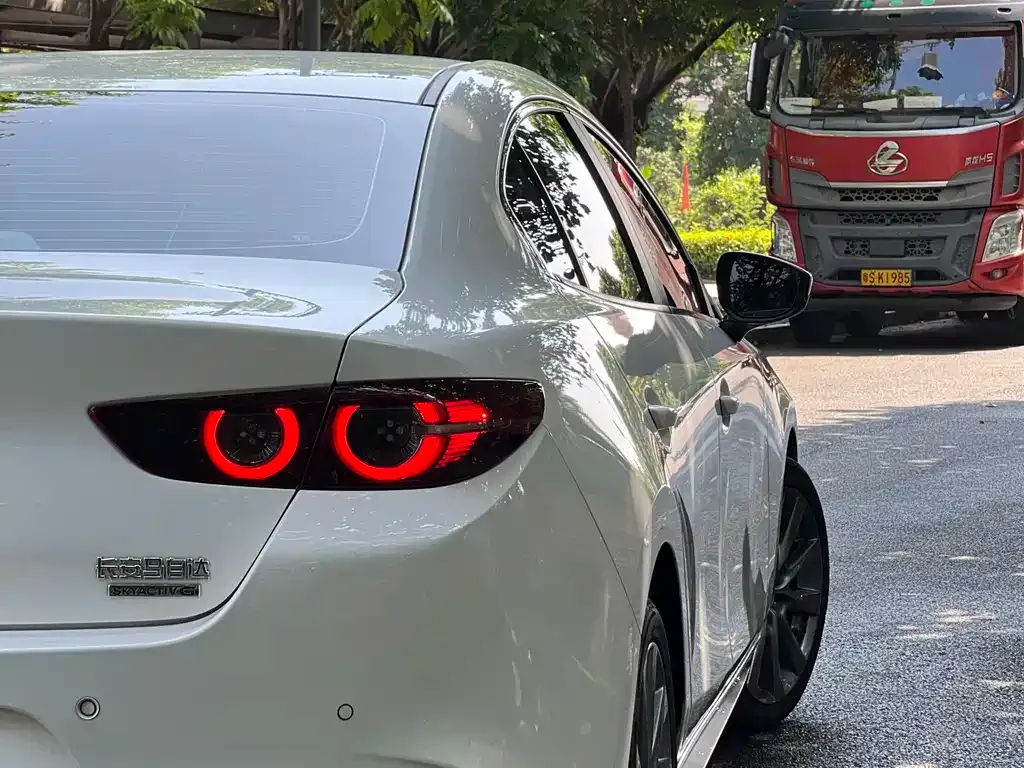 Mazda 3 Axela 2023 из CN, фото 7
