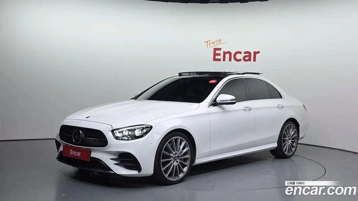 Mercedes-Benz E-Class — фото 1