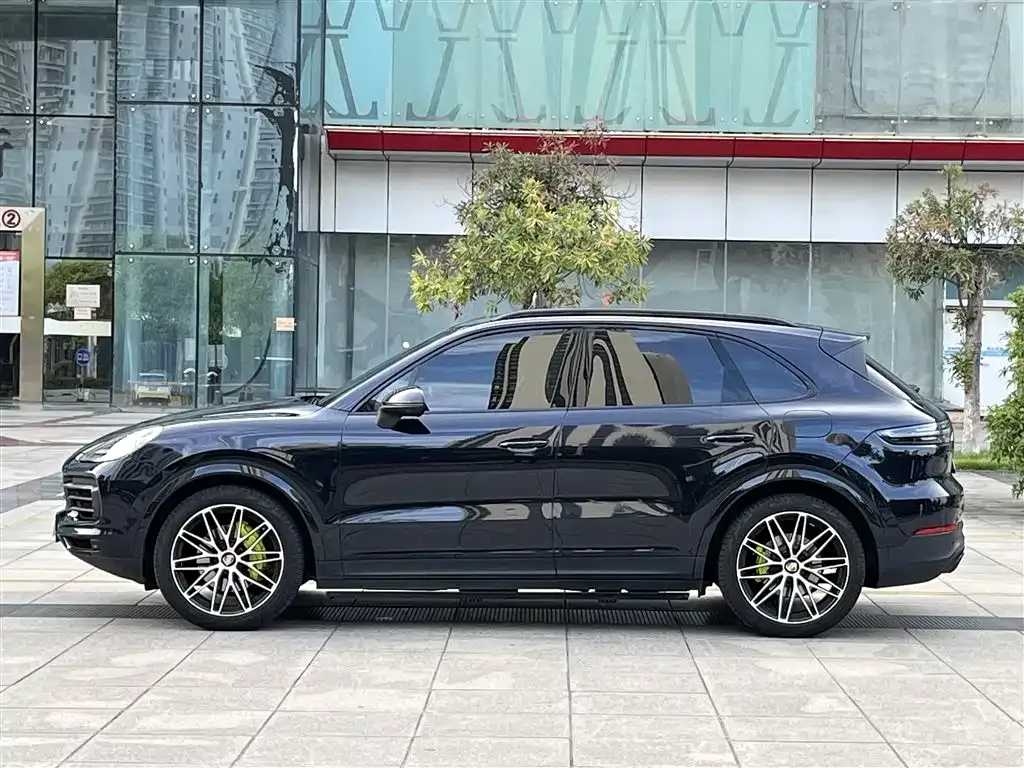 Porsche Cayenne Hybrid — фото 7