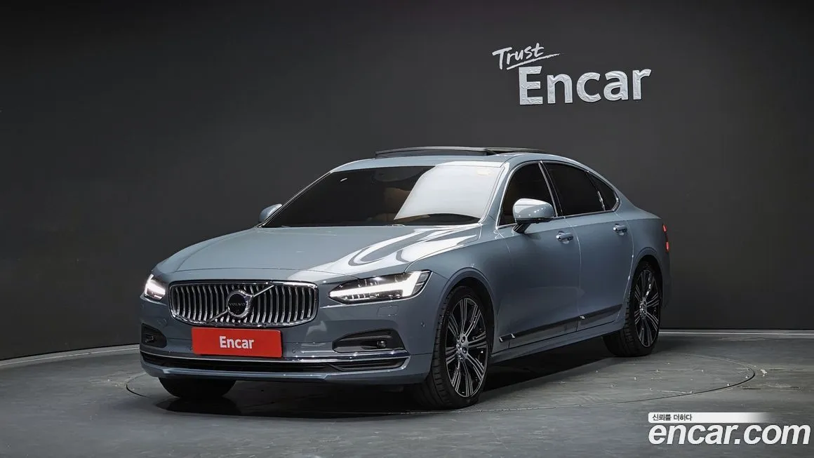Volvo S90 — фото 1