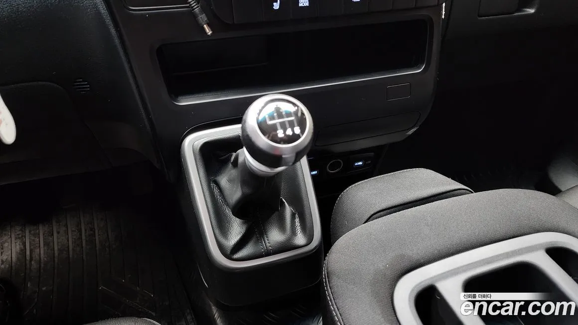 Hyundai Staria — фото 9