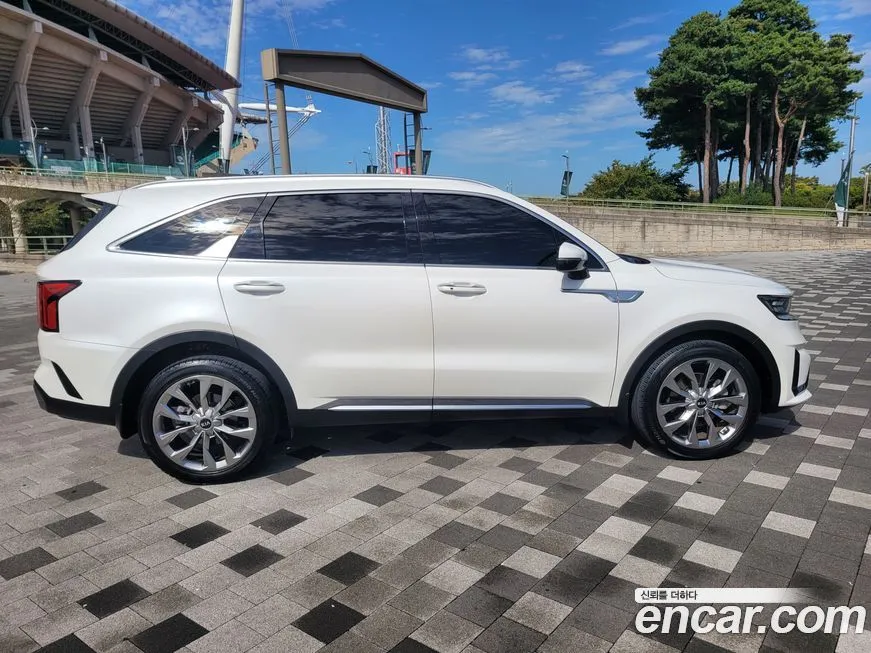 Kia Sorento — фото 5