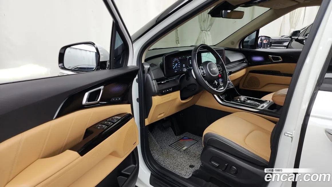 Kia Carnival — фото 10