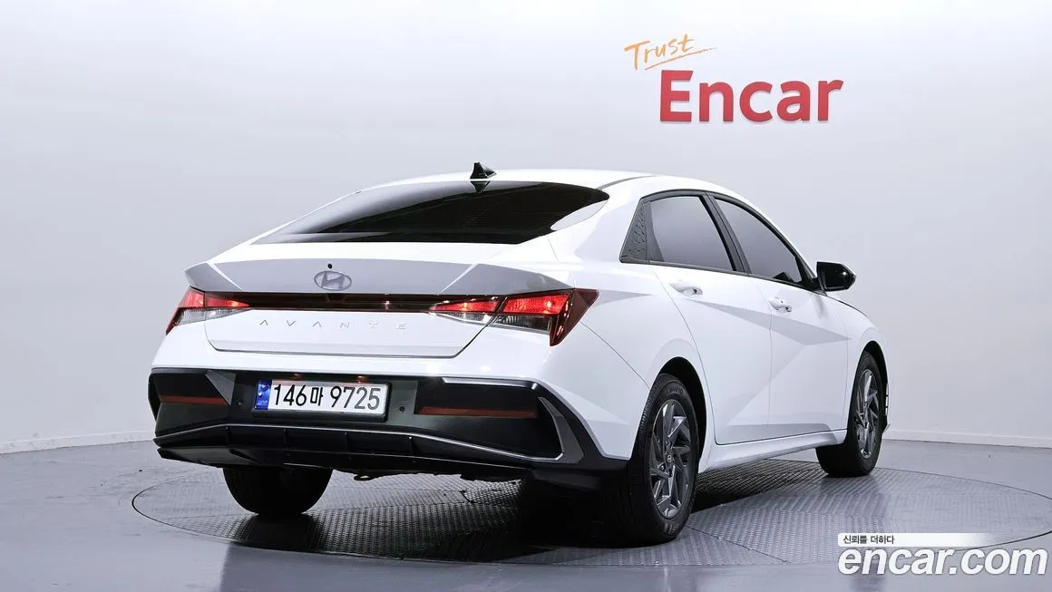 Hyundai AVANTE — фото 2