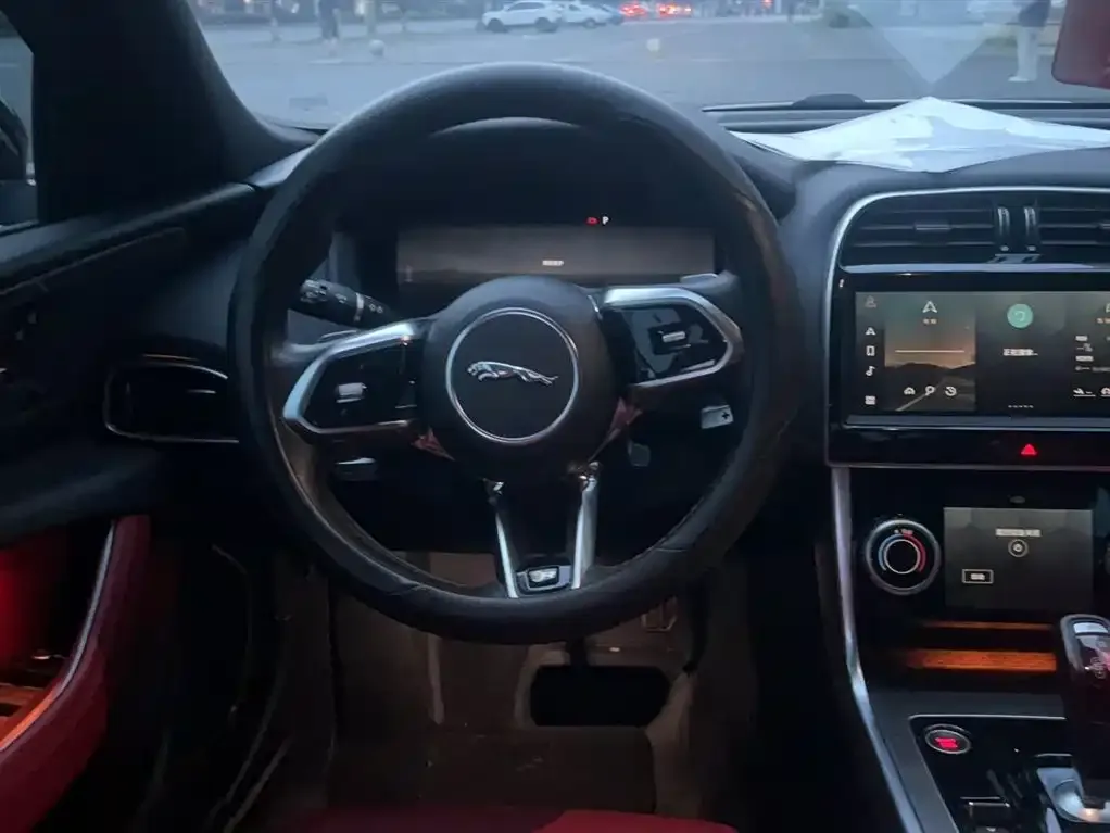 Jaguar XEL 2023 из CN, фото 3