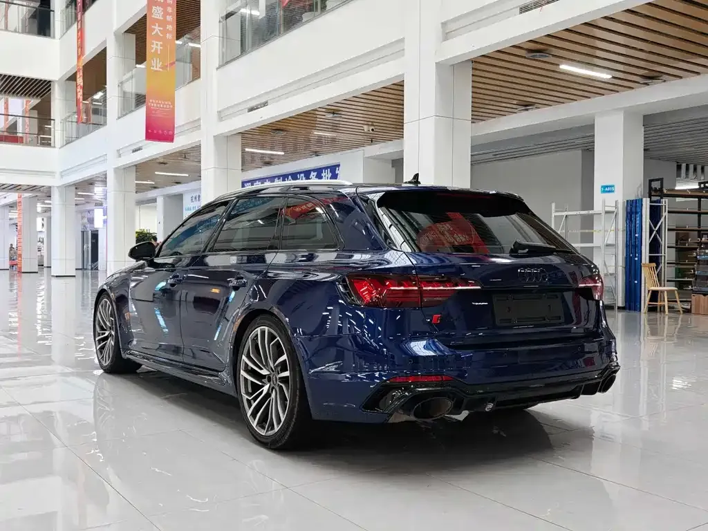 Audi RS 4 2021 из CN, фото 9