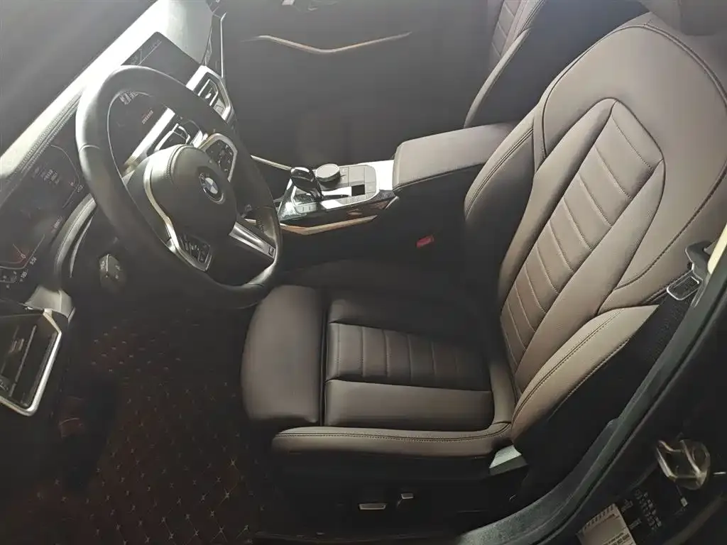 BMW 3 Series 2021 из CN, фото 10