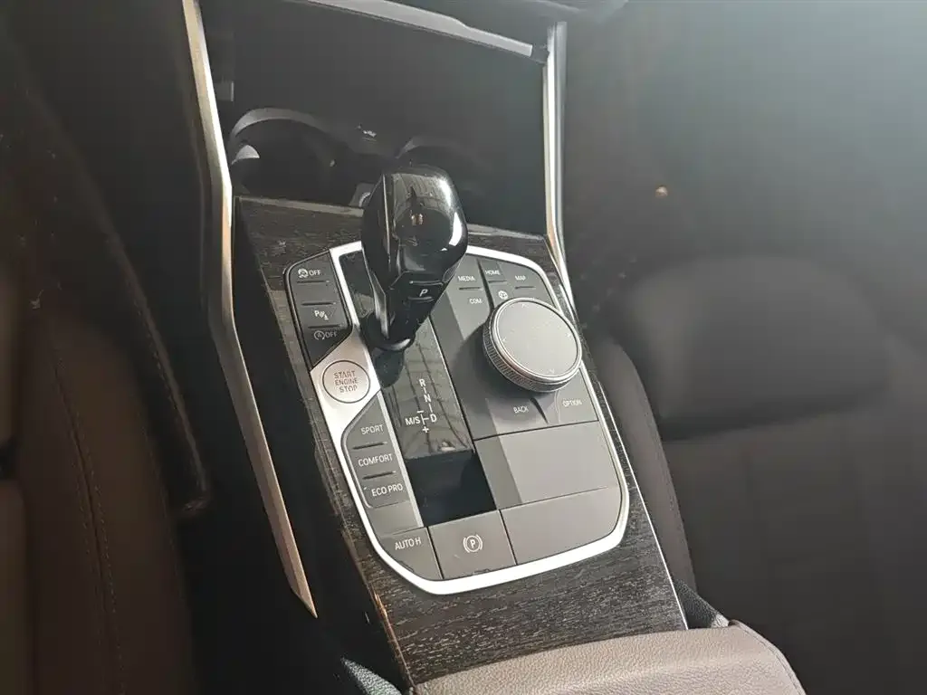 BMW 3 Series 2021 из CN, фото 8