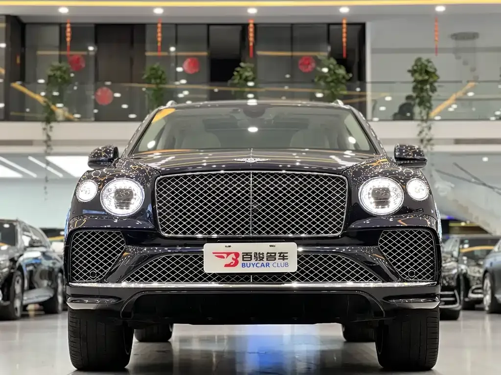 Bentley Bentayga 2023 из CN, фото 3