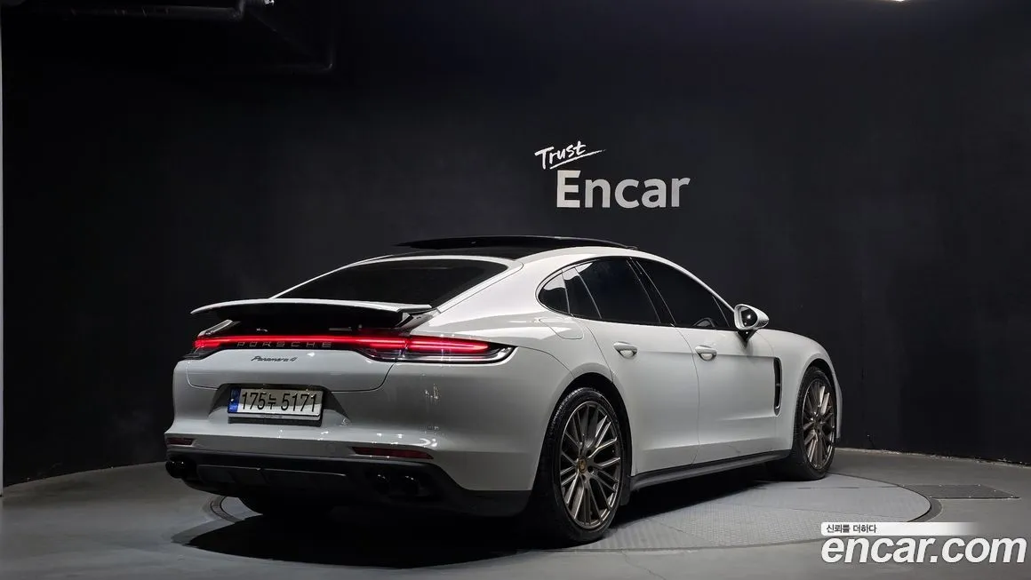 Porsche Panamera 2023 из KR, фото 2