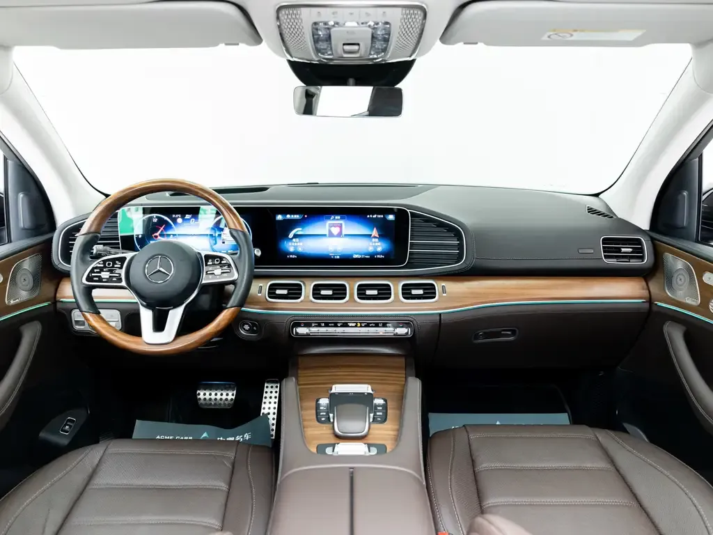 Mercedes-Benz GLS — фото 5
