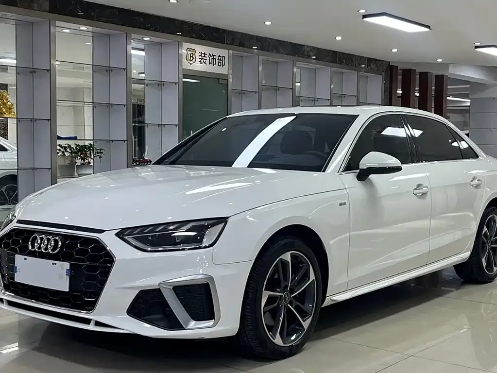 Audi A4L 2023 из CN, фото 1