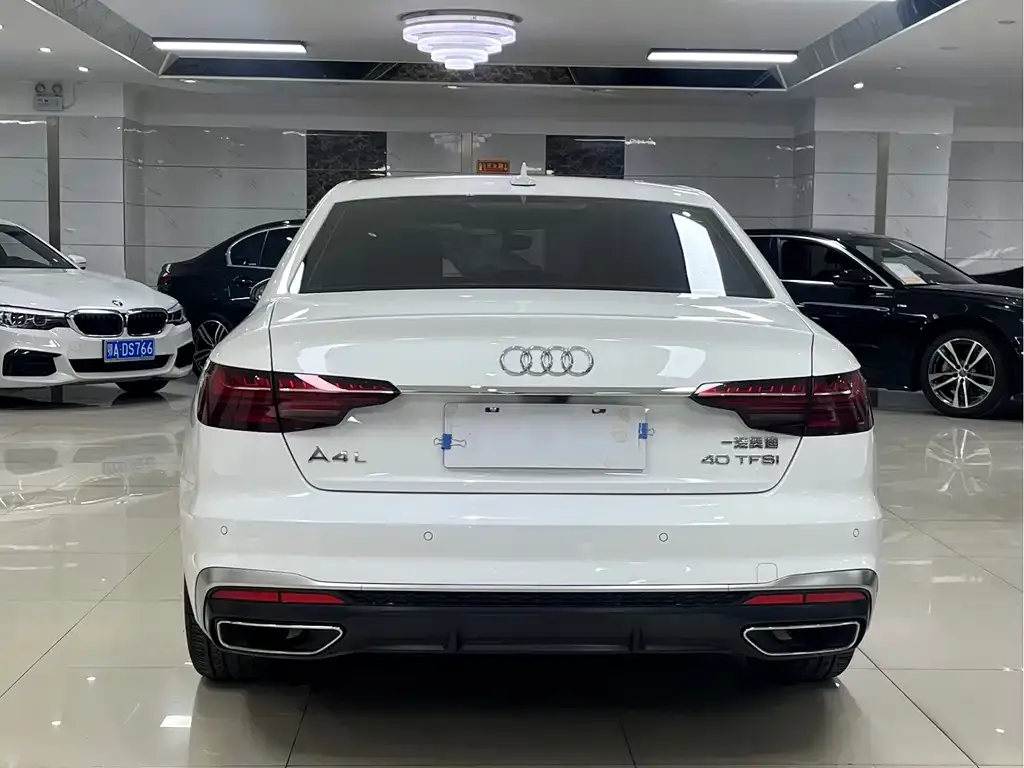 Audi A4L 2023 из CN, фото 5