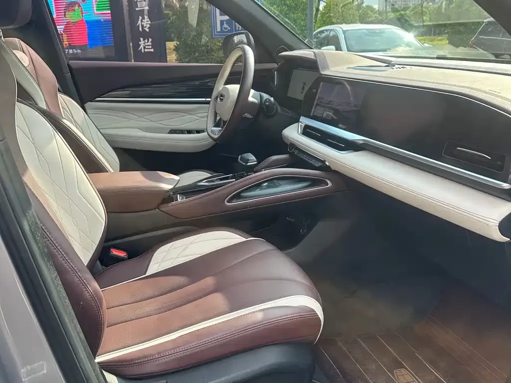 Geely Xingyue L — фото 10