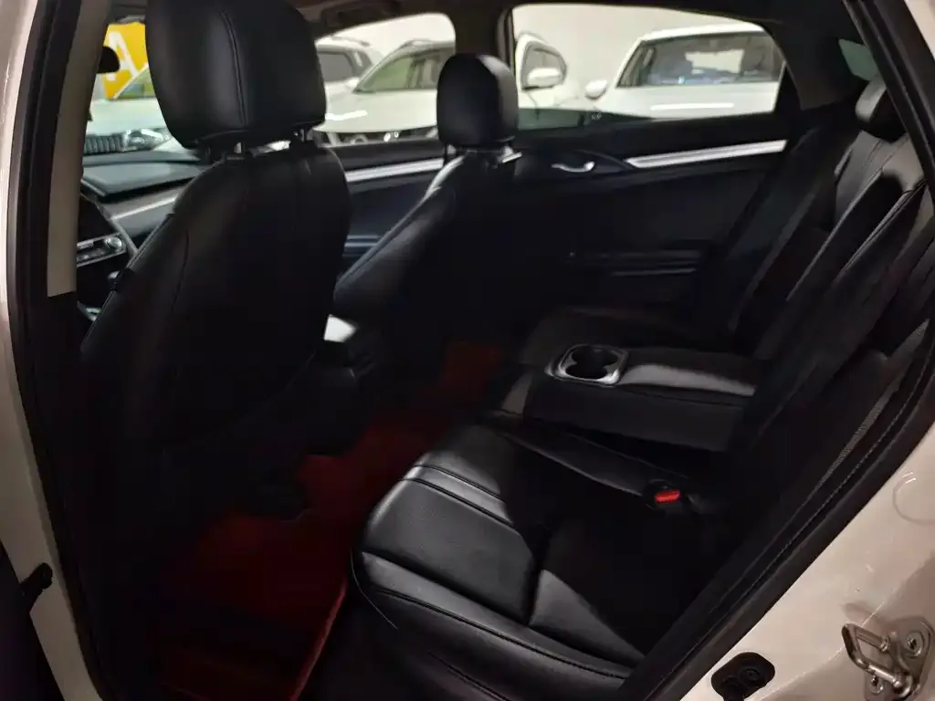 Honda Civic — фото 5