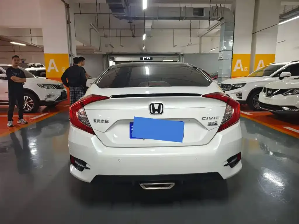 Honda Civic — фото 7