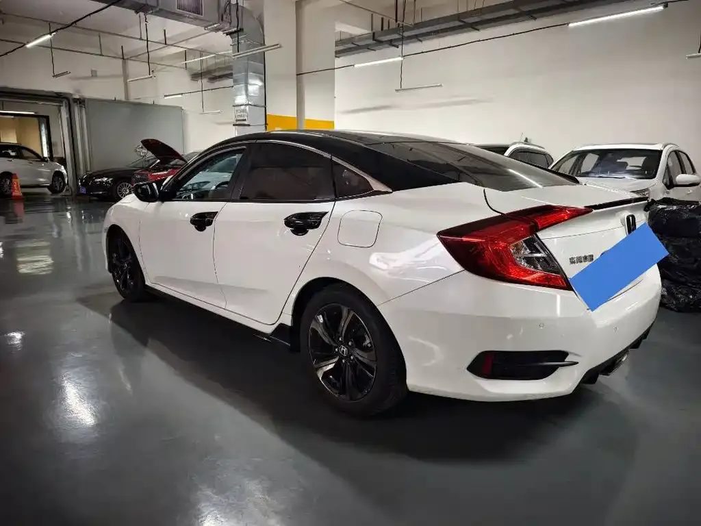 Honda Civic — фото 9
