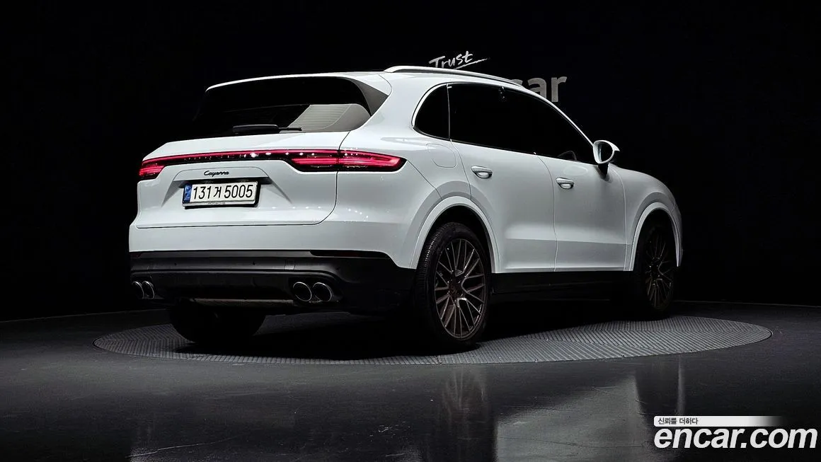Porsche Cayenne — фото 2