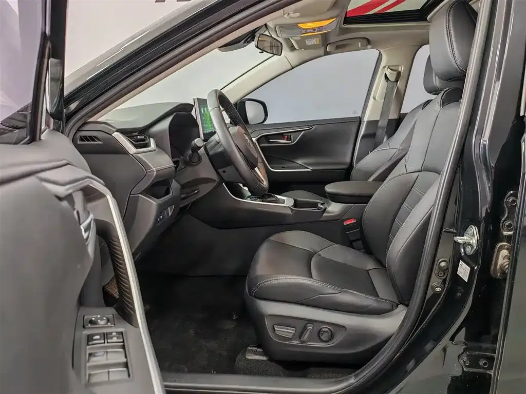 Toyota Wildlander 2022 из CN, фото 10