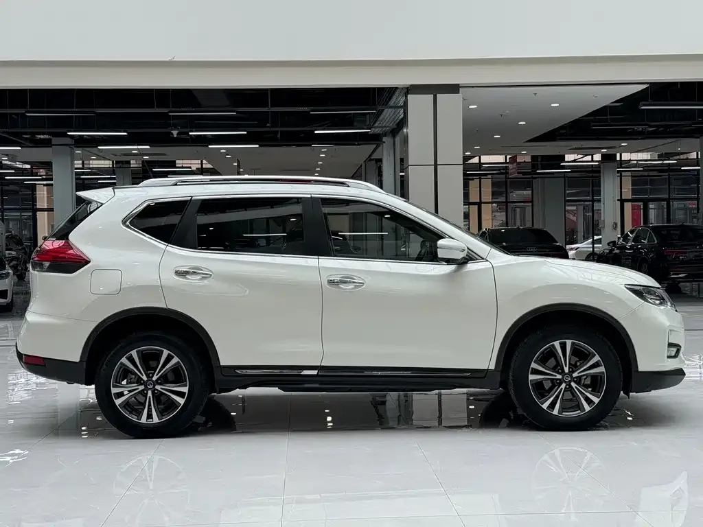 Nissan X-Trail — фото 4