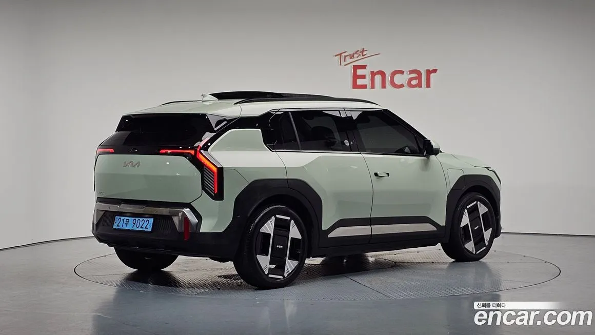 [object Object] EV3 2025 из KR, фото 2