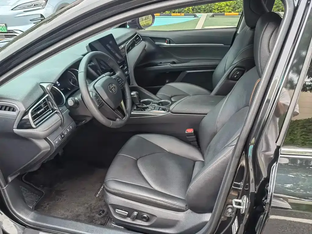 Toyota Camry 2024 из CN, фото 4