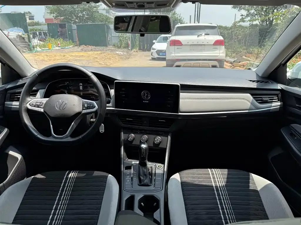 Volkswagen Bora 2023 из CN, фото 10