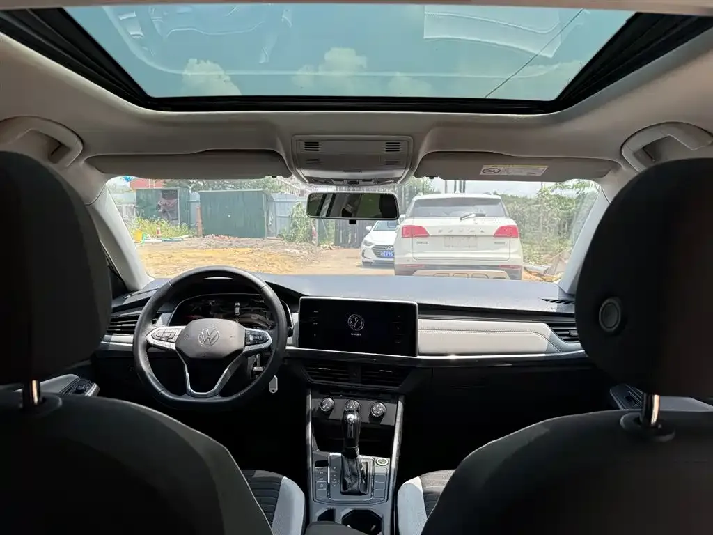Volkswagen Bora 2023 из CN, фото 4