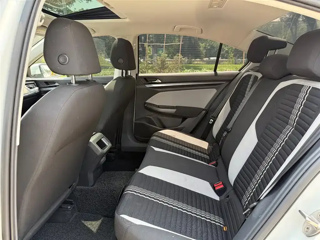 Volkswagen Bora 2023 из CN, фото 6