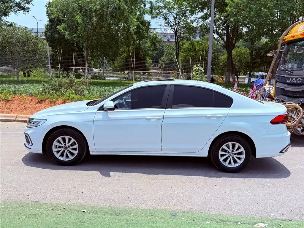 Volkswagen Bora 2023 из CN, фото 7