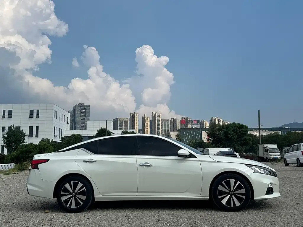Nissan Teana — фото 4