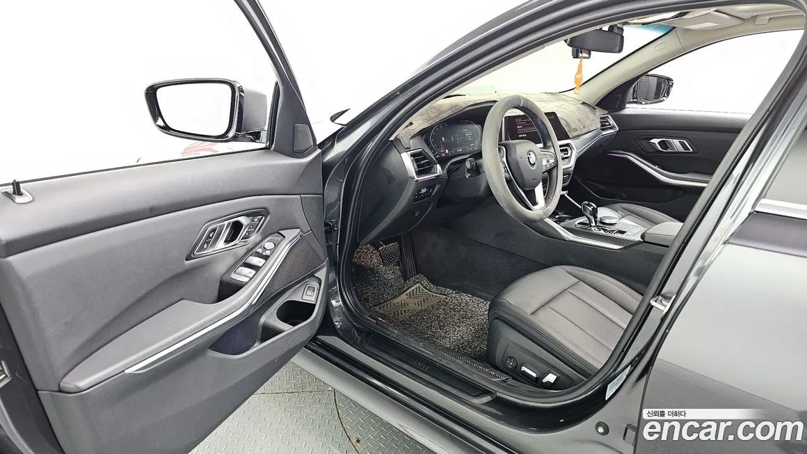 BMW 3-Series 2021 из KR, фото 10