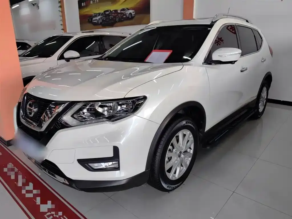 Nissan X-Trail — фото 1