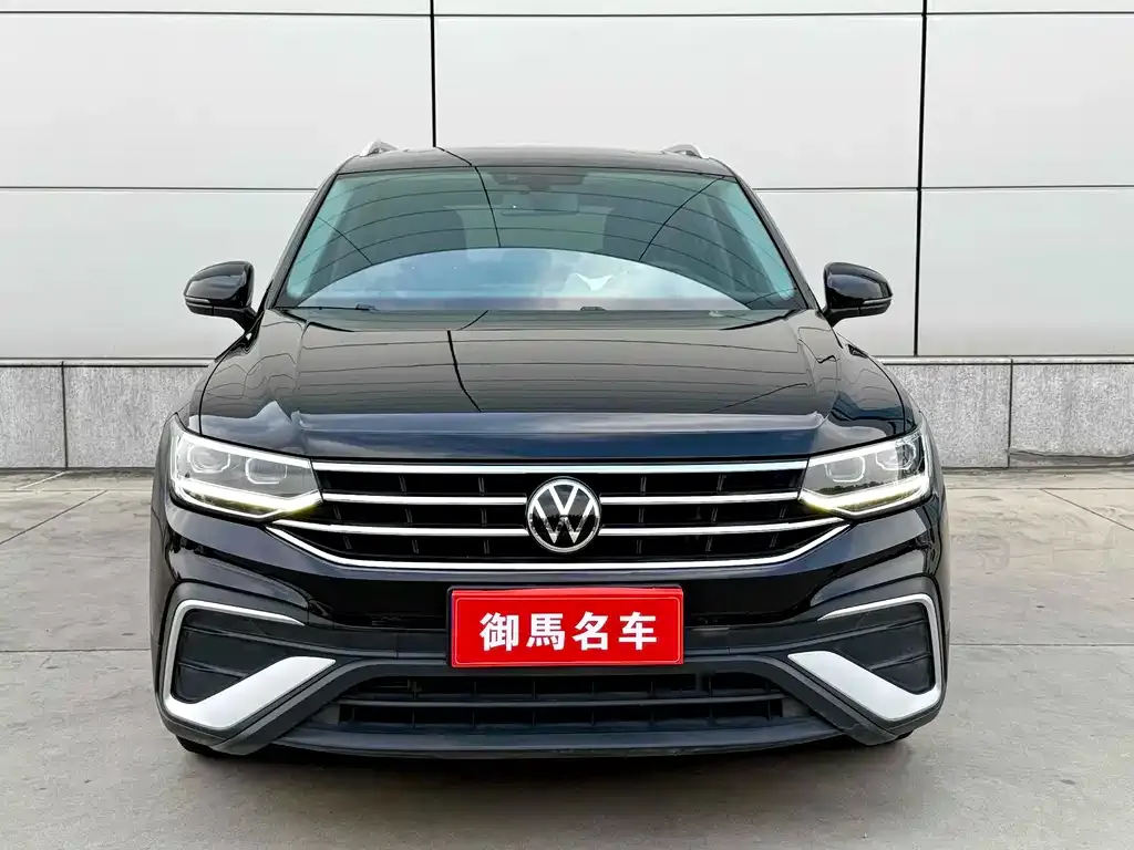 Volkswagen Tiguan L — фото 2
