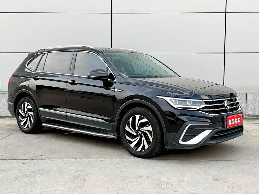 Volkswagen Tiguan L — фото 3