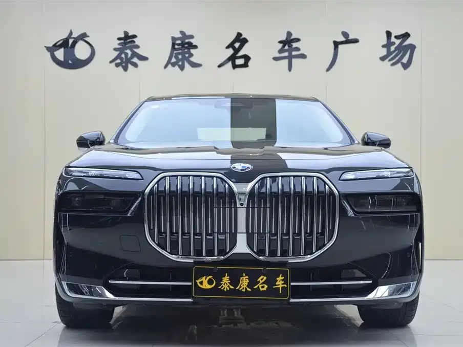 BMW 7 Series — фото 2