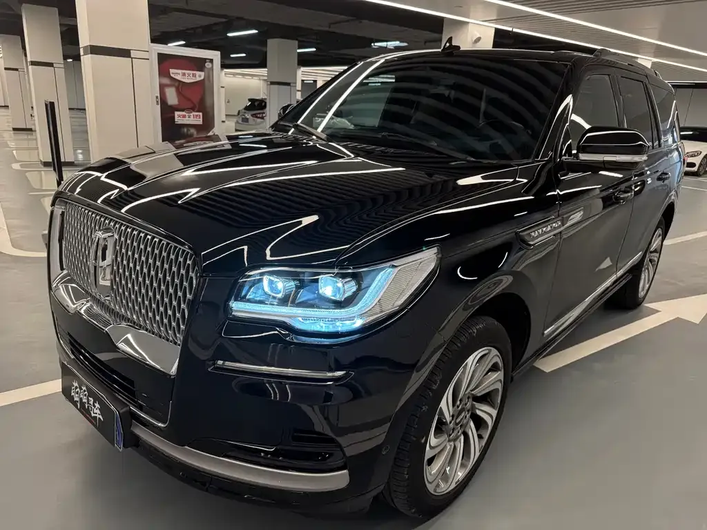 Lincoln Navigator 2023 из CN, фото 2