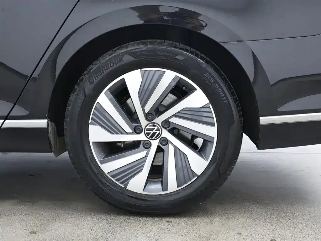 Volkswagen Magotan GTE PHEV 2023 из CN, фото 7