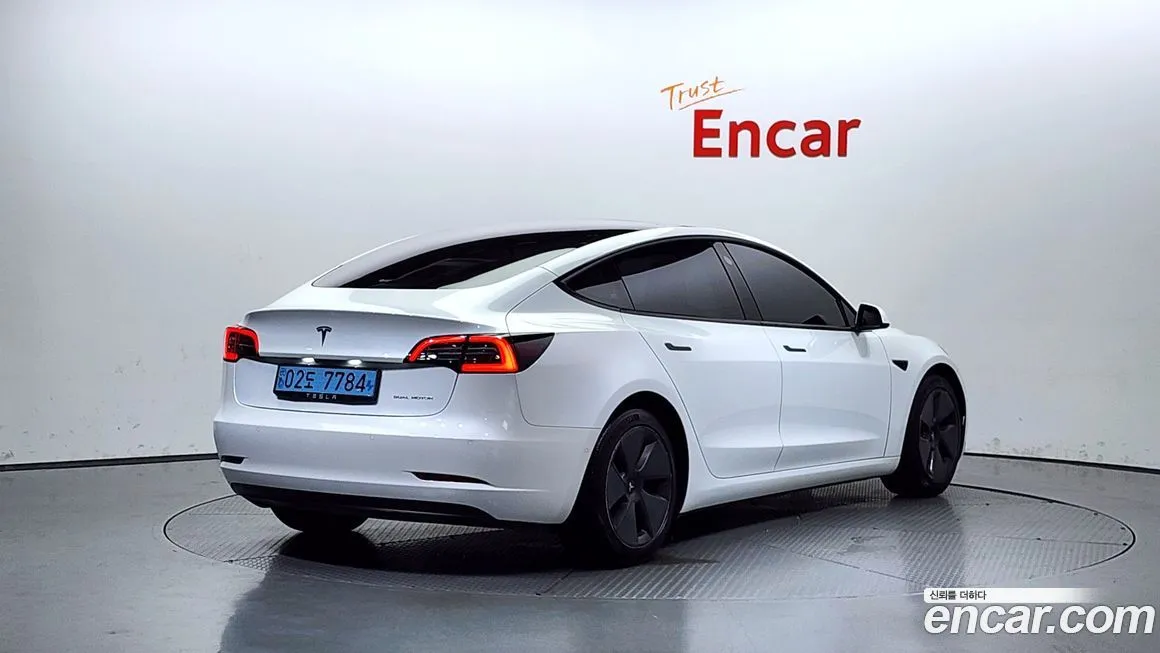 Tesla Model 3 2021 из KR, фото 2