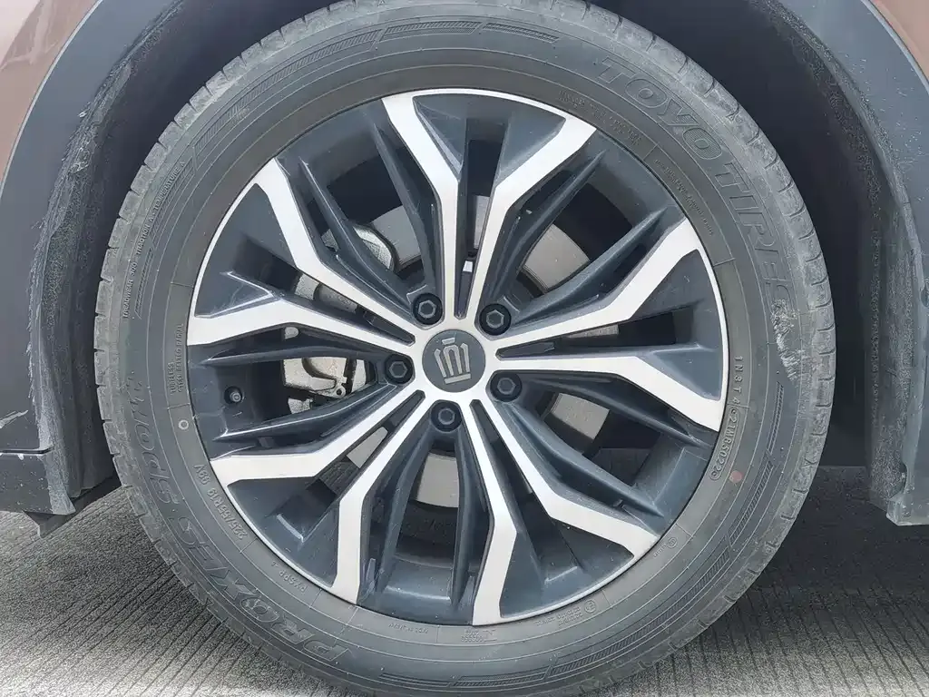 Toyota Crown SportCross 2023 из CN, фото 9