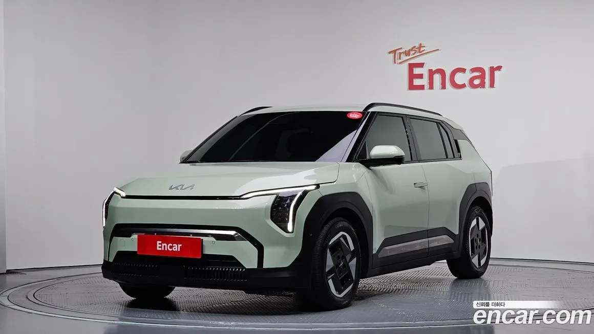 Kia EV3 — фото 1